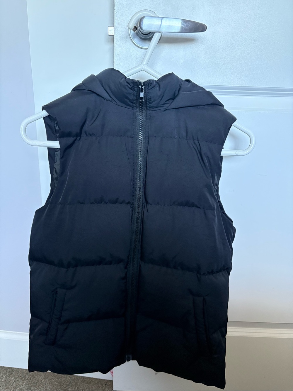 Black Hooded Puffer Vest size small